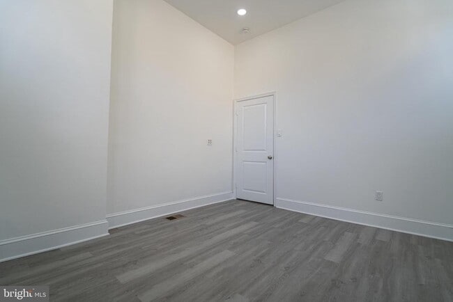 Building Photo - 2410 Wharton St