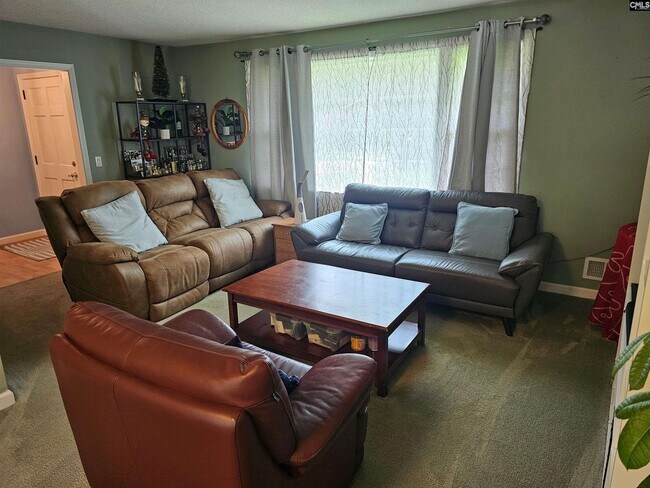 Building Photo - 625 Challedon Dr