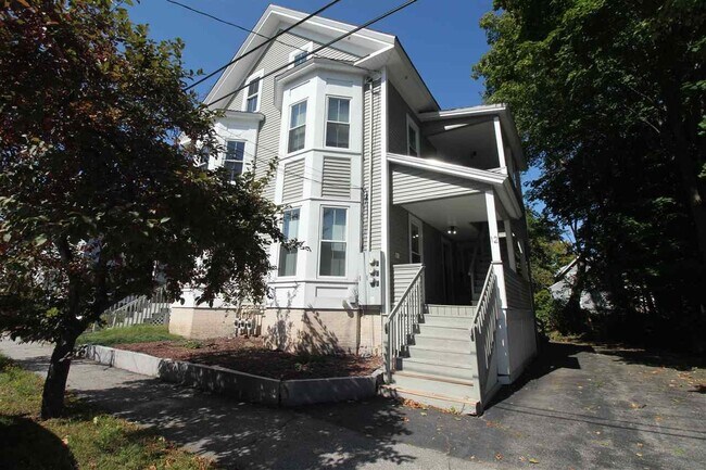 Primary Photo - 12 Monroe St