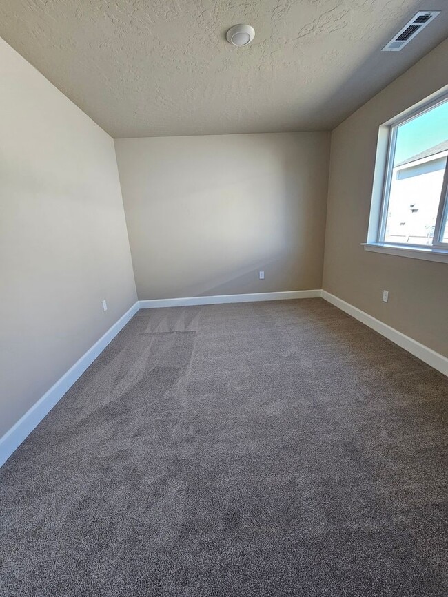 Building Photo - New Construction 3 bed 2 bath Single Story