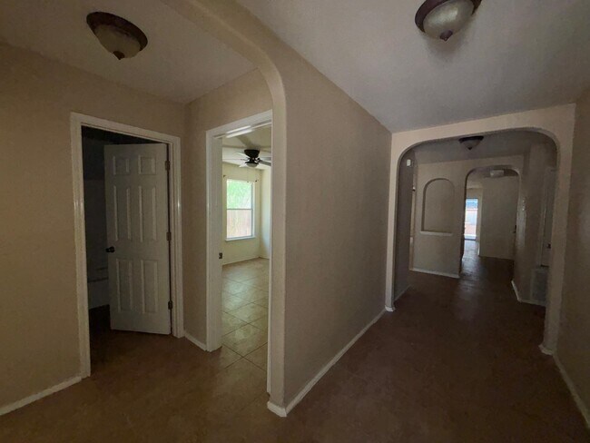 Building Photo - 17414 College Port Dr
