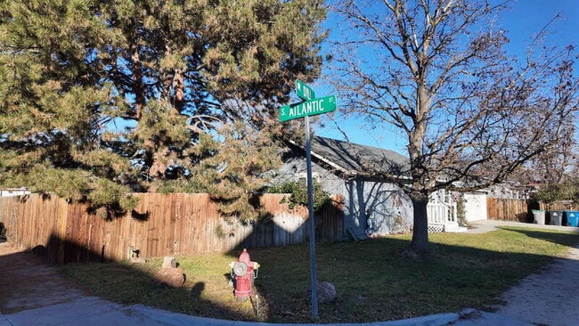 Building Photo - 3580 Dill Dr