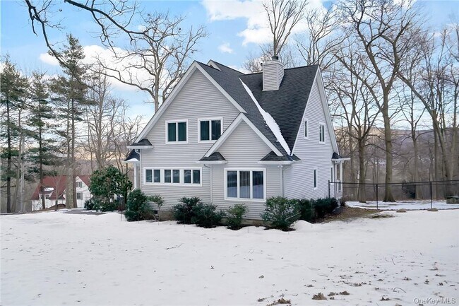 Building Photo - 99 Summit Ave