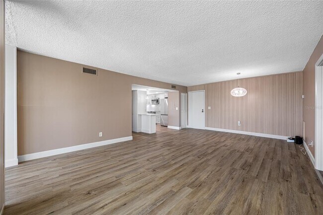 Building Photo - 10216 Regal Dr