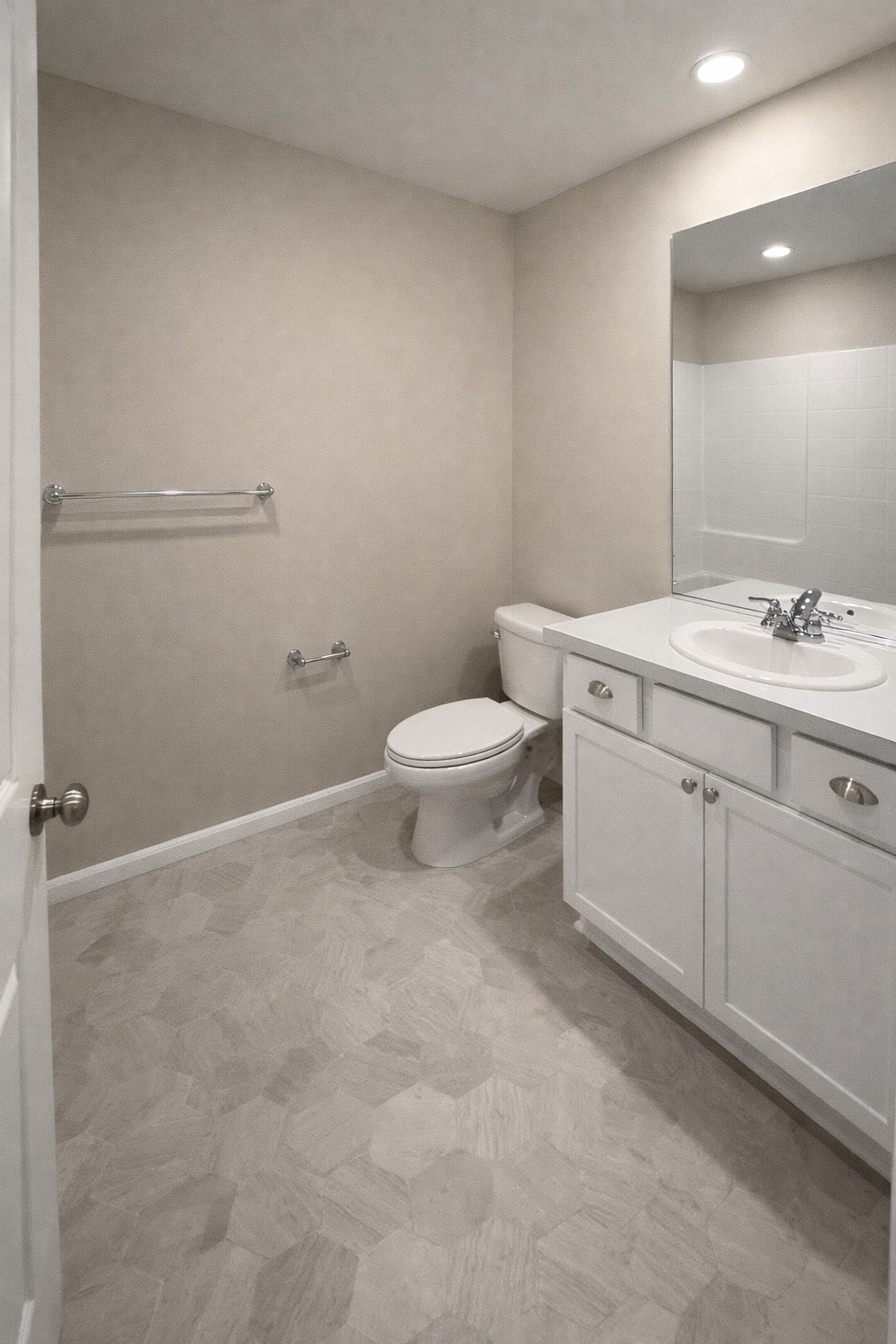 Guest Restroom #2 - 13157 175th Ave E