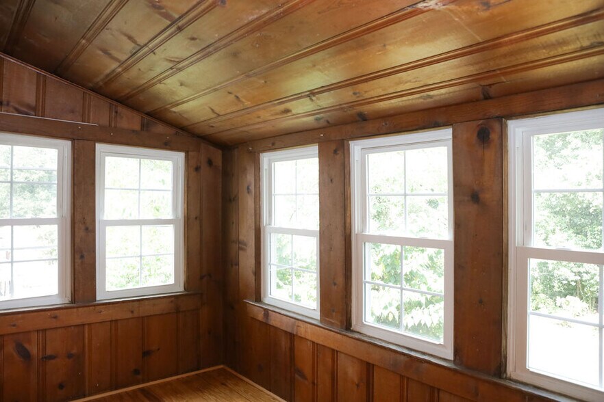 Building Photo - 603 Mayflower Dr