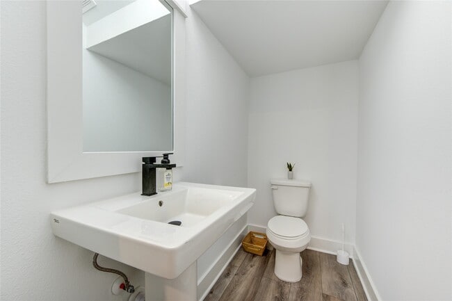 Building Photo - 2906 Stevens St