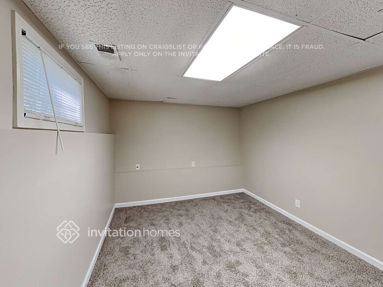 Building Photo - 2057 Kinridge Ct