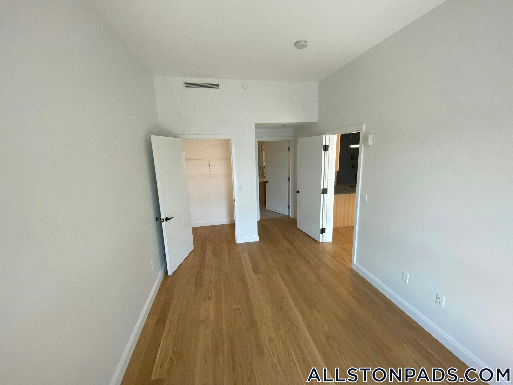 Building Photo - 83 Gardner St