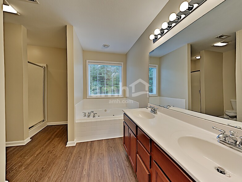 Building Photo - 3132 Champions Trail Ln
