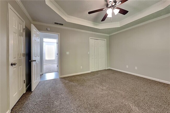 Building Photo - 1275 Shamrock Hill Cir