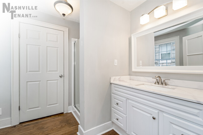 updated master bathroom, walk in closet - 895 Douglas Ave