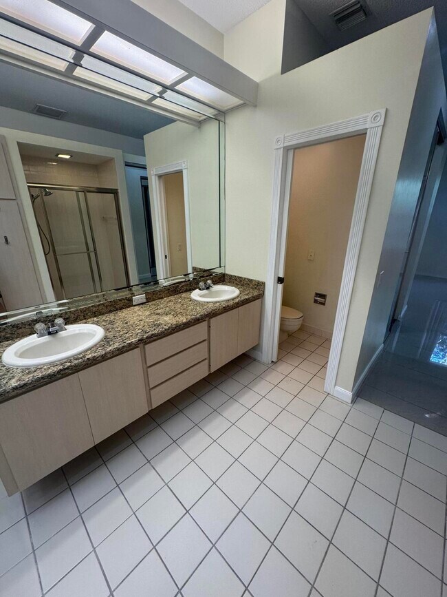 Building Photo - 900 Bear Island Cir