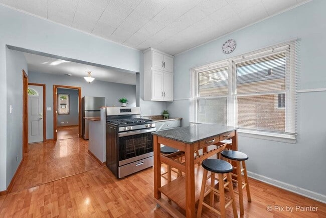 Building Photo - 2225 N 76th Ct