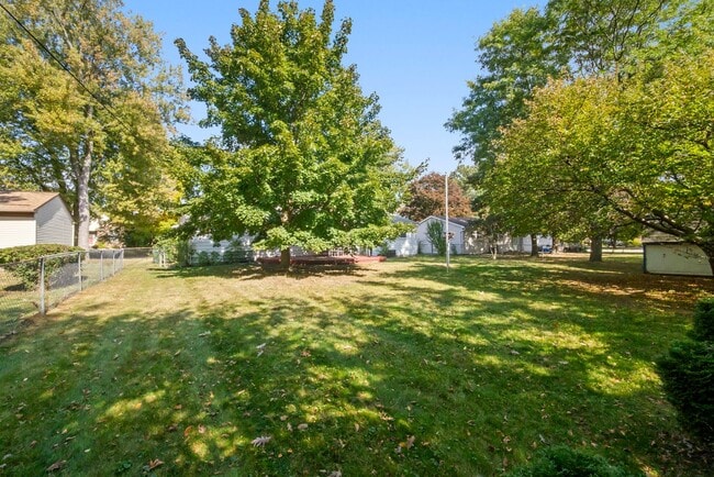 Building Photo - Amazing Troy Rental Available Now!