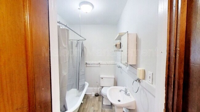 Building Photo - 583 Averill Ave