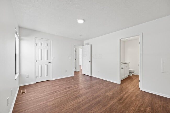 Building Photo - 6948 Kinston Dr