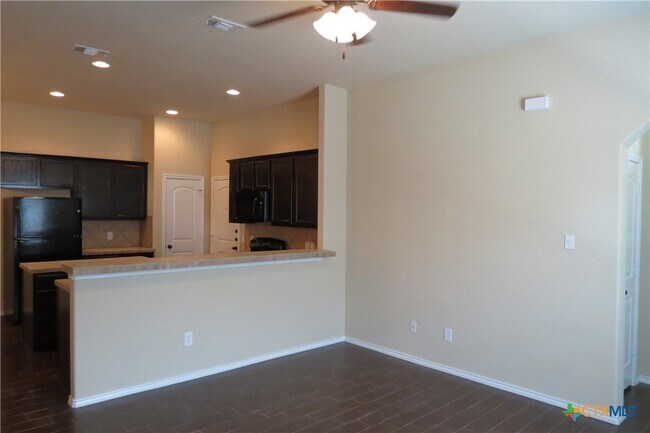Building Photo - 298 Rosalie Dr