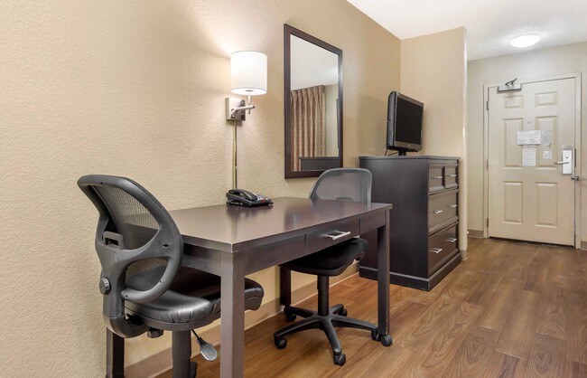 Building Photo - Furnished Studio-Seattle - Tukwila