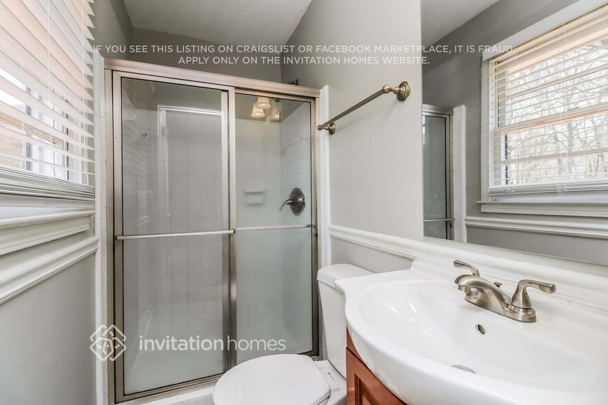 Building Photo - 184 Sheila Ln