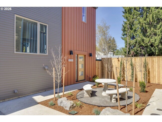 Building Photo - BRAND NEW stylish and modern Mt. Tabor stunner! Available Now!!