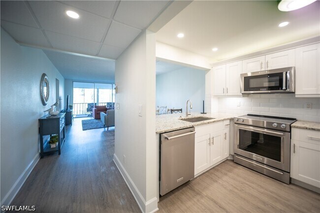Building Photo - 1086 Forest Lakes Dr