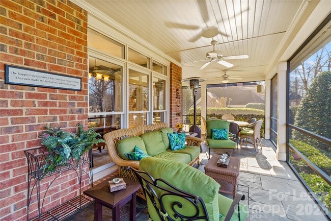 Building Photo - 13718 Robert Walker Dr