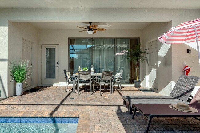 Building Photo - 1978 Majorca Dr