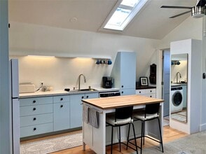 Building Photo - 2102 Travis Heights Blvd