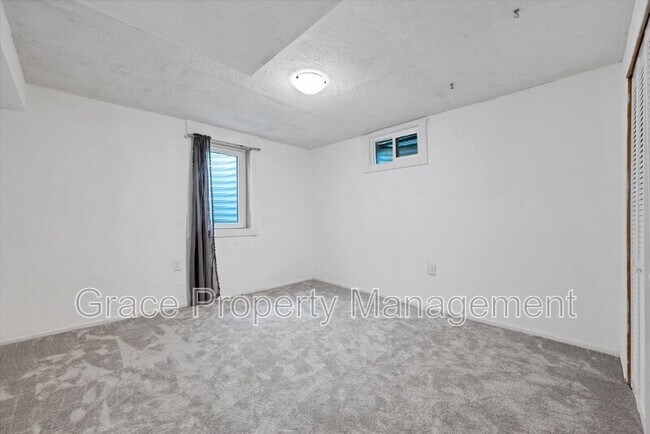 Building Photo - 1701 W. 55th Pl.