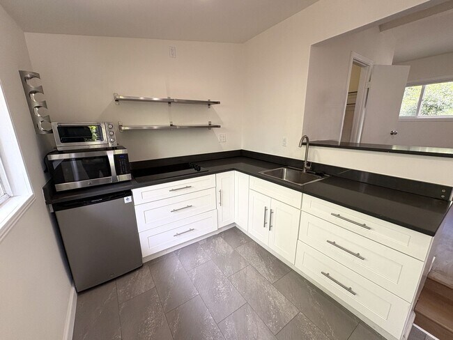 Building Photo - Exceptional Estate with Main Residence, Two ADUs & Office