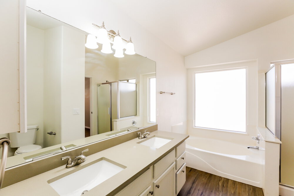 Building Photo - 1058 S Sierra St