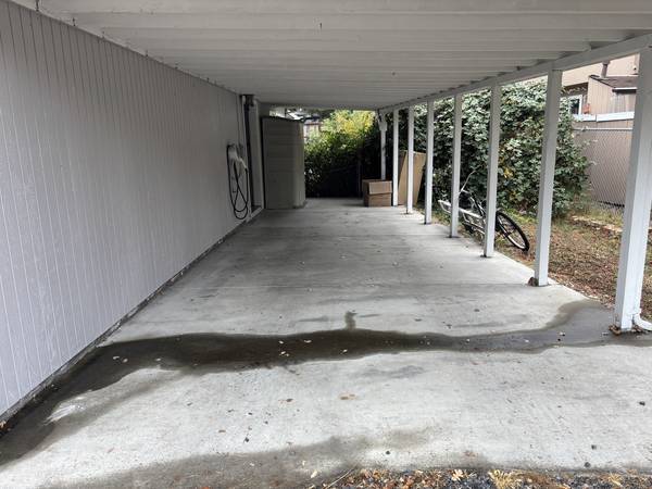 Carport covered parking - 5056 Morocco Ave