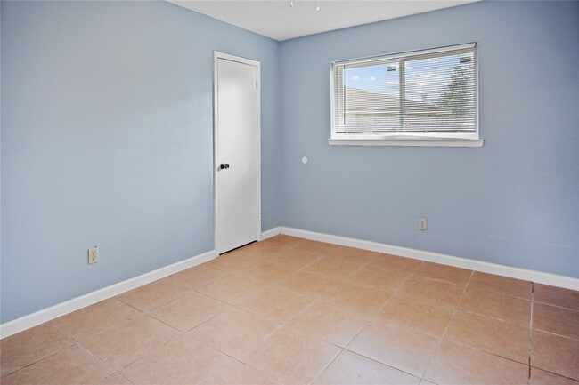 Building Photo - 2846 Mayflower Landing Ct