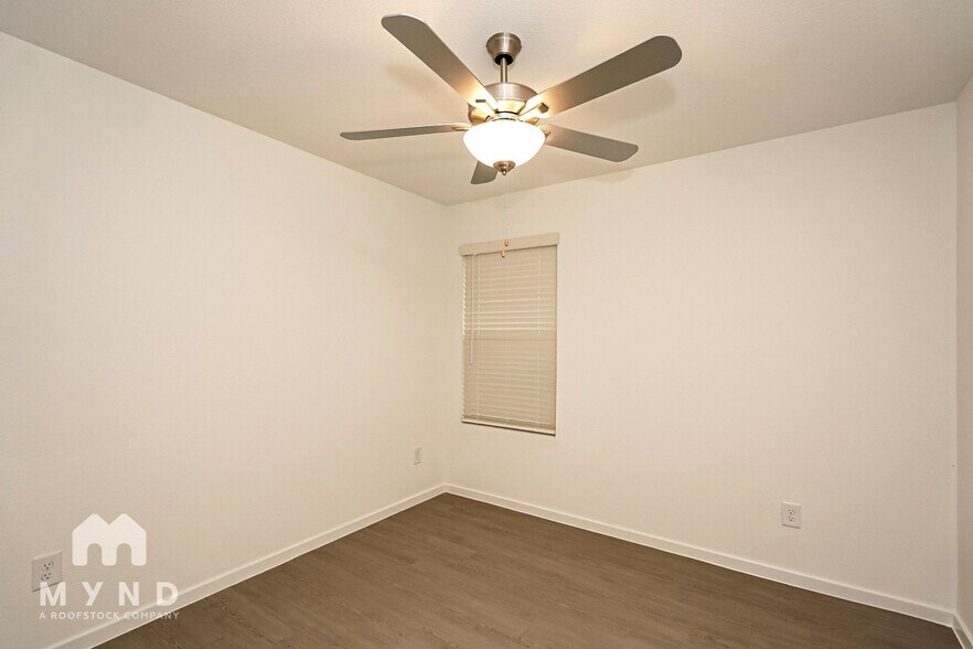 Building Photo - 2656 Mistwood Dr