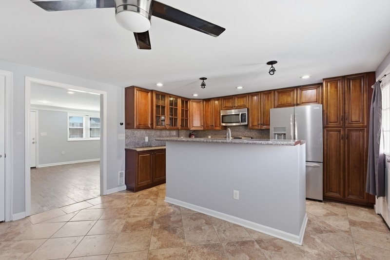 Building Photo - 4812 Bowland Ave