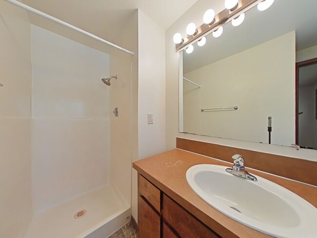 Building Photo - SPRING SPECIAL ~ $1150 OFF FIRST MONTH RENT
