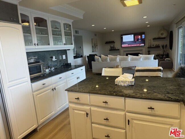 Building Photo - 4230 Park Alisal