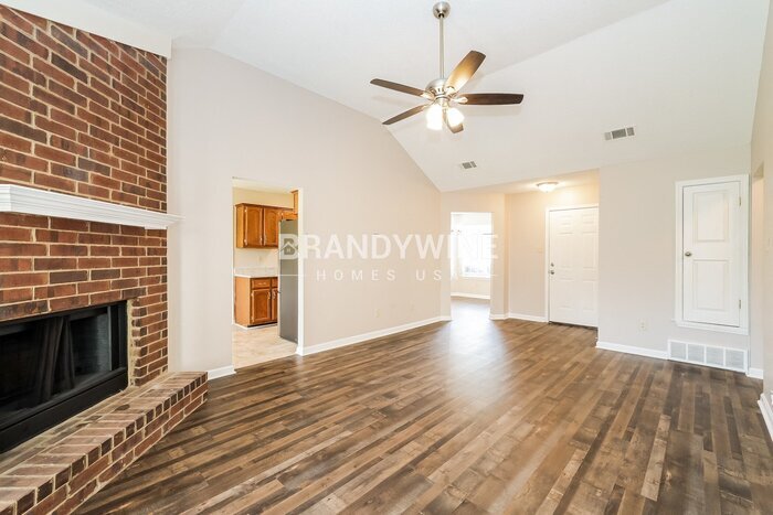 Building Photo - 8077 Sandywood Ln