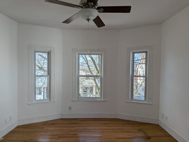 Building Photo - 12 Newbern Ave