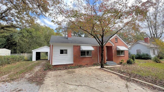 Building Photo - 222 Hunter Ln