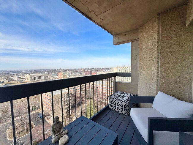 Building Photo - 2510 Grand Blvd