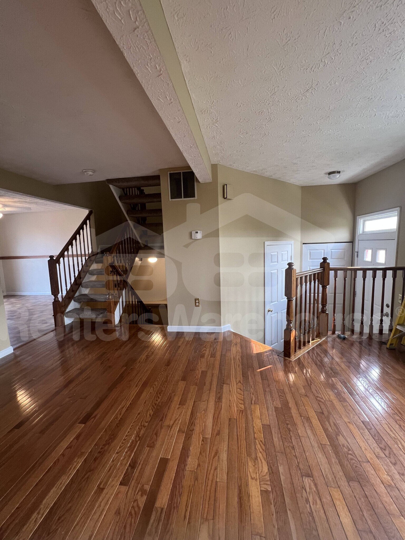 Building Photo - 723 Dayspring Dr