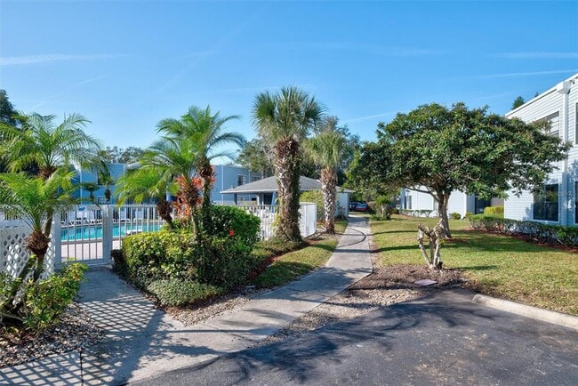 Building Photo - 3623 Atrium Dr