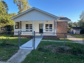 Building Photo - 3530 Beaumont Ave