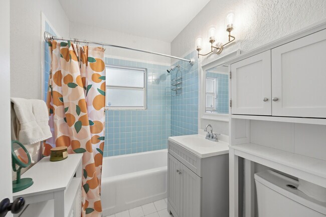 Building Photo - 117 S Palmway