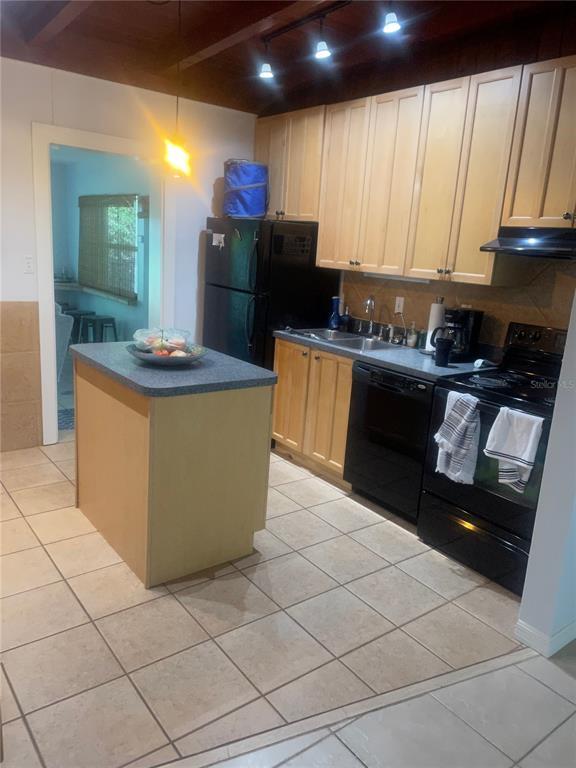 Building Photo - 428 Court St