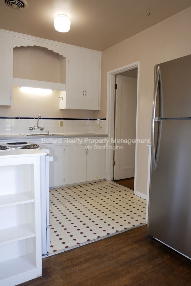 Building Photo - 1406 NW 61st St