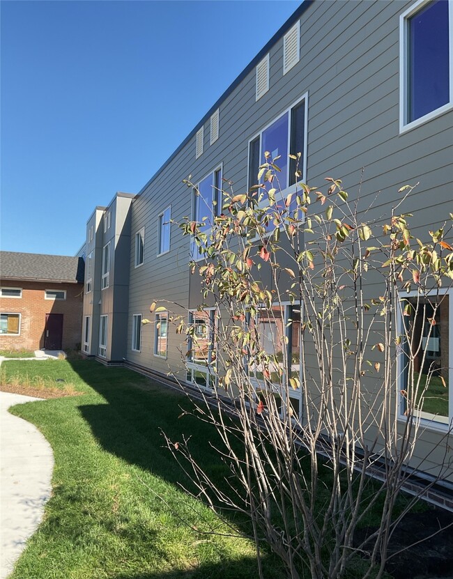 Building Photo - 8400 Engleman St