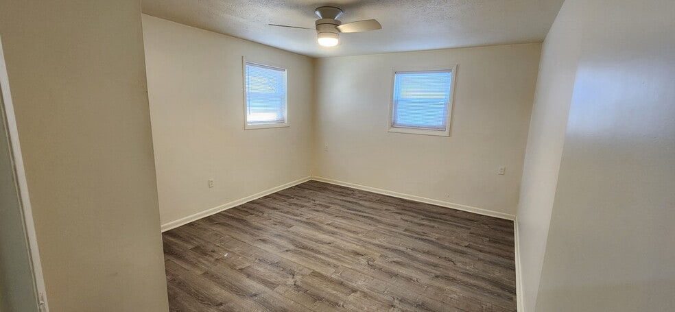 Bedroom - 293 Cosmos Dr